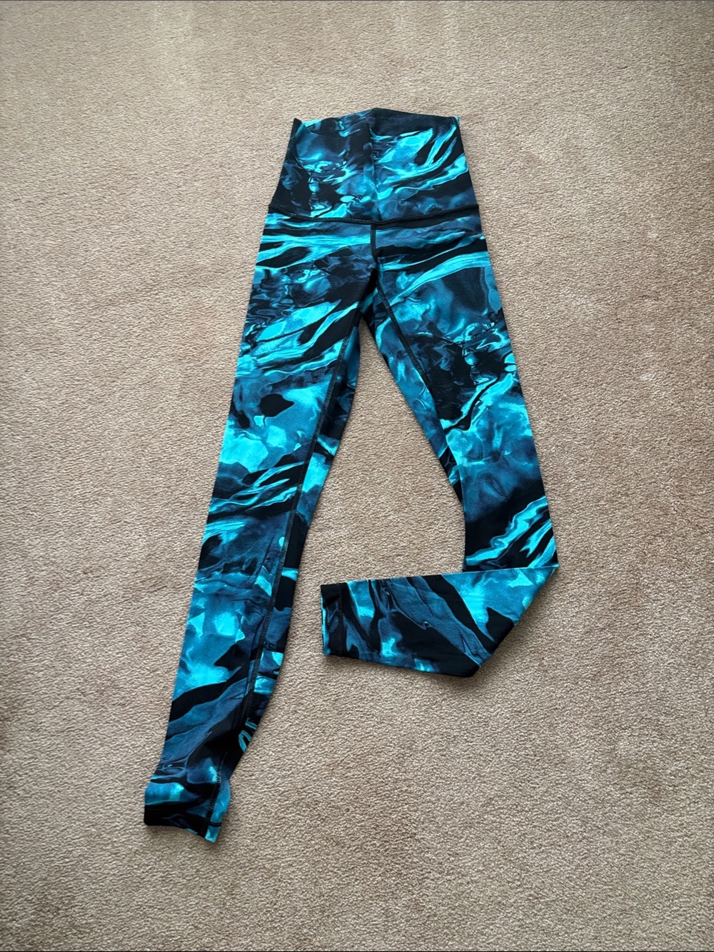 Lululemon leggings size 4